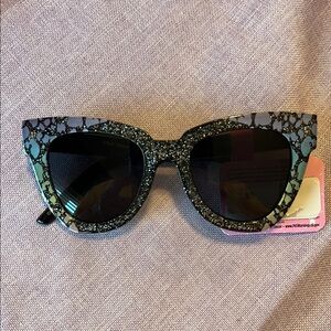Stylish Black and Silver Sunglasses